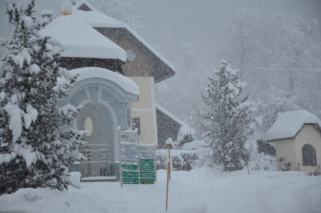 Gasthof Zur Schmiede Berg im Drautal Extérieur photo